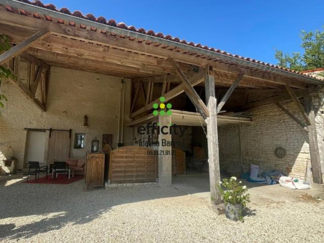 Maison vente à Confolens, Aigre