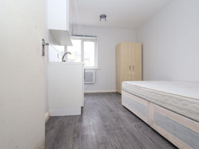 Studio for rent in Hayes, Greater London