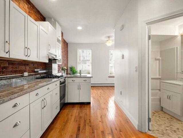 Condo for sale in Chelsea