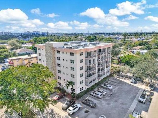 Condo for sale in Hollywood, Florida