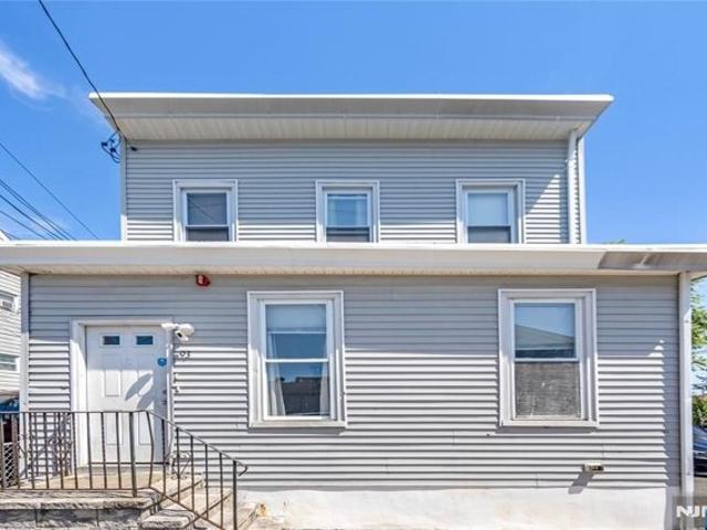 House for sale in Paterson