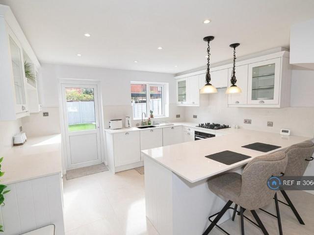 House for rent in South Beckton, Greater London