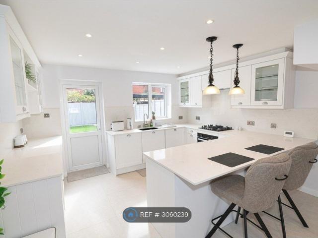 House for rent in South Beckton, Greater London