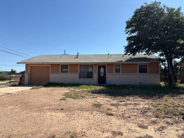 House for sale in Howard, Texas