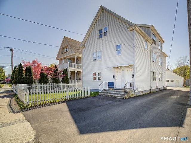 House for sale in Hamden, Connecticut