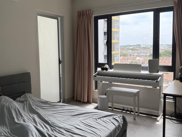 Room for rent in Petaling, Alam Impian