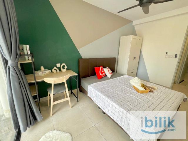 Room for rent in Petaling, Alam Impian