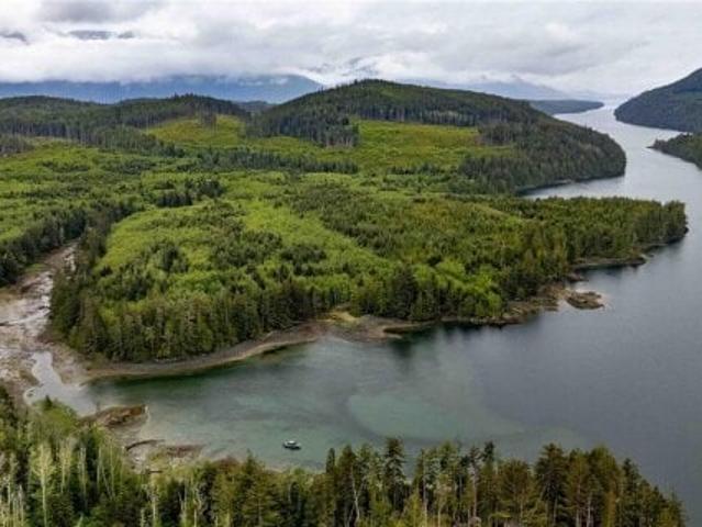Land for sale in Cracroft, British Columbia