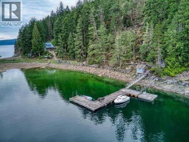 House for sale in Sorrento, British Columbia