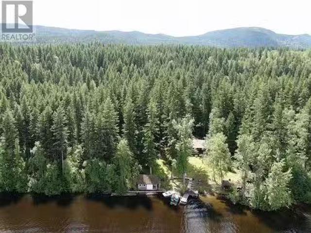 House for sale in Eagle Creek, British Columbia