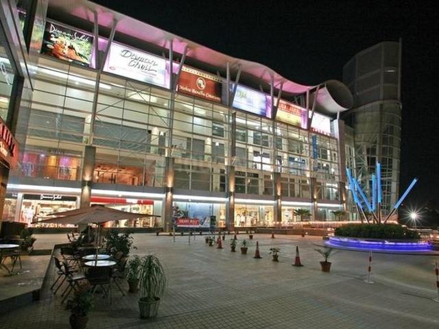 Commercial for sale in Hariana