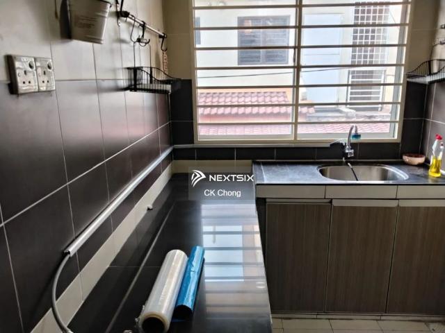 Townhouse for rent in Country Heights Damansara, Kuala Lumpur