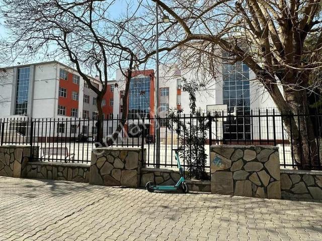 Karşiyaka, İzmir içerisinde satılık mülk