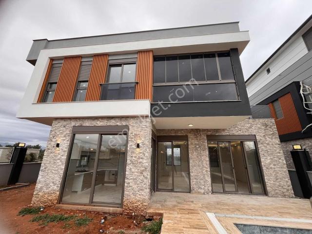 Kepez, Antalya içerisinde satılık Villa