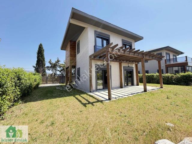 Seferihisar, İzmir içerisinde satılık Dükkan