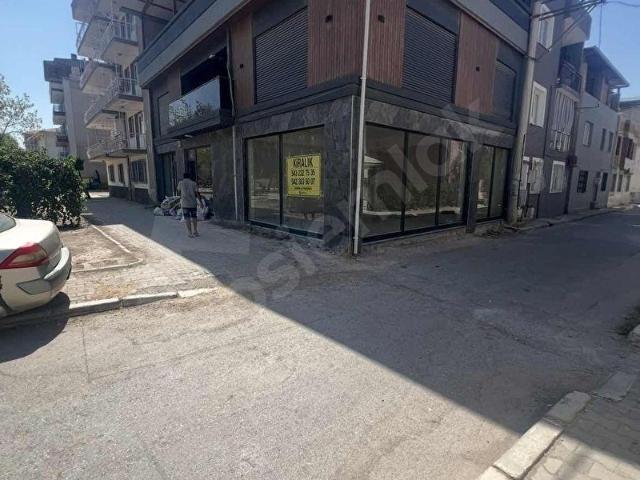Bornova, İzmir içerisinde satılık Dükkan