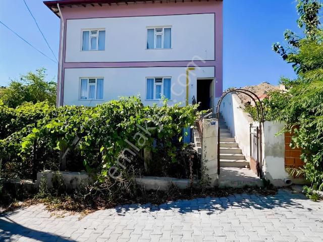 Yenice Mahallesi, Sivrihisar içerisinde satılık Bina