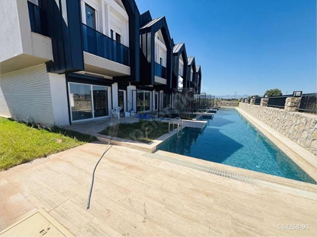 Döşemealti, Antalya içerisinde satılık Villa