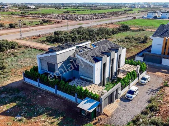 Döşemealti, Antalya içerisinde satılık Villa