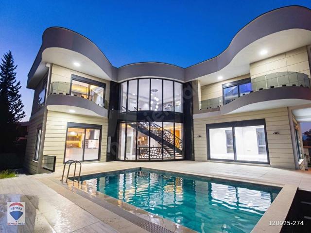 Döşemealti, Antalya içerisinde satılık Villa