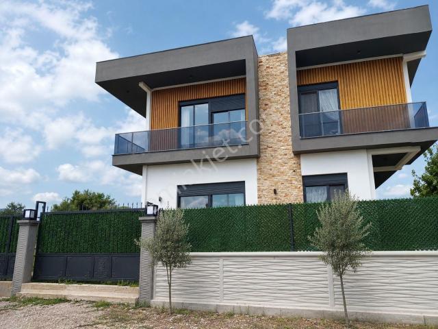 Döşemealti, Antalya içerisinde satılık Villa
