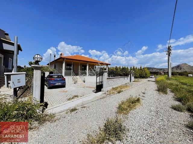 Bucak içerisinde satılık Villa