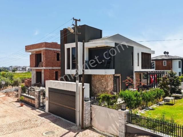 Döşemealti, Antalya içerisinde satılık Villa