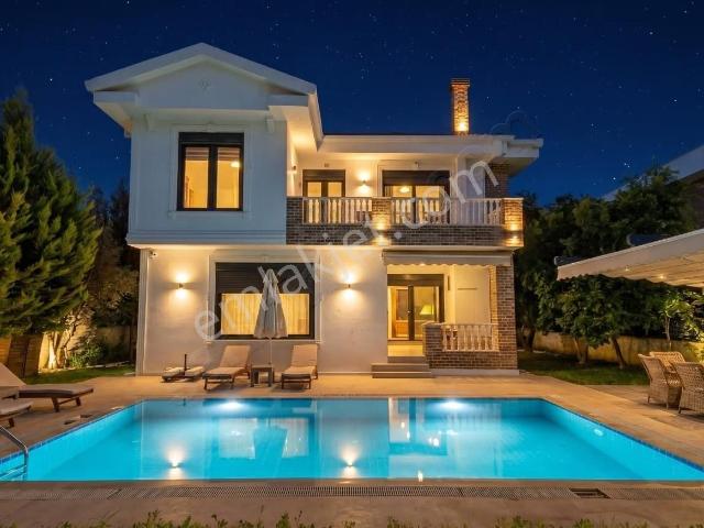Döşemealti, Antalya içerisinde satılık Villa
