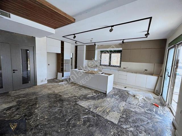 Altınkale, Döşemealtı içerisinde satılık Villa