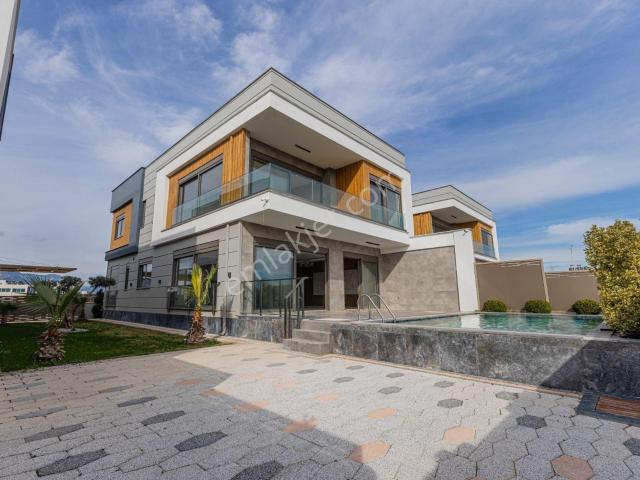 Döşemealti, Antalya içerisinde satılık Villa