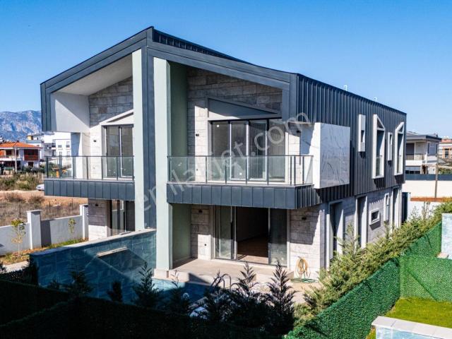 Döşemealti, Antalya içerisinde satılık Villa