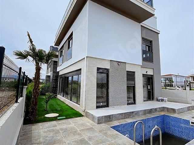 Döşemealti, Antalya içerisinde satılık Villa