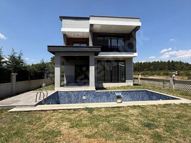 Döşemealti, Antalya içerisinde satılık Villa
