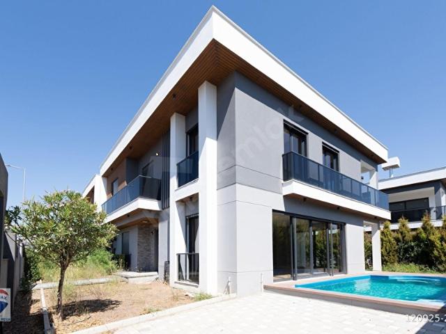 Döşemealti, Antalya içerisinde satılık Villa