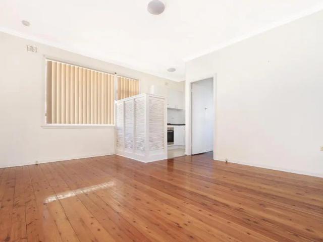 House for rent in Wollongong West, New South Wales
