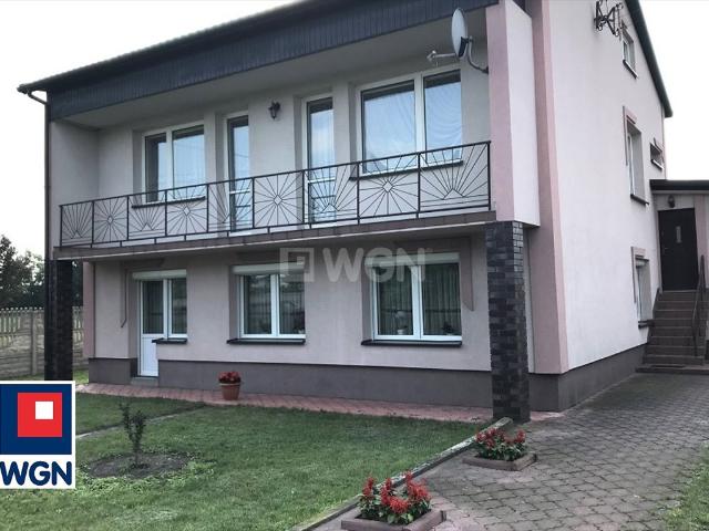 Dom na sprzedaż w Secemin, Świętokrzyskie