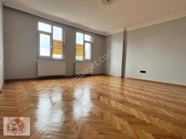 Ümraniye, İstanbul içerisinde kiralık mülk