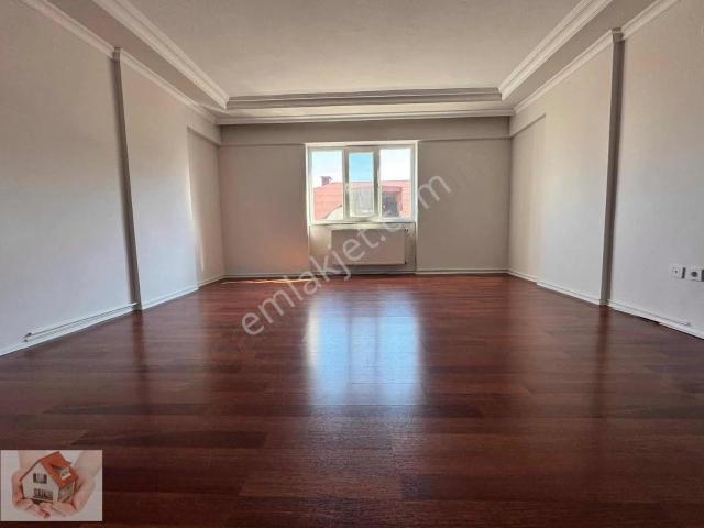 Ümraniye, İstanbul içerisinde kiralık mülk