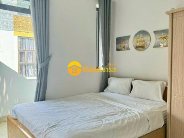 Nhà mặt phố bán