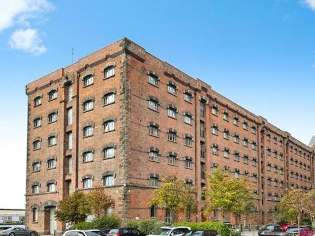 House for sale in Birkenhead, Liverpool City Region