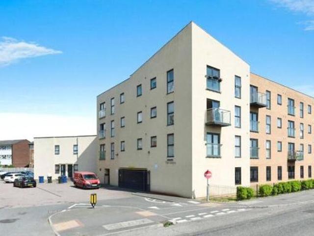 House for sale in Tilbury, Essex