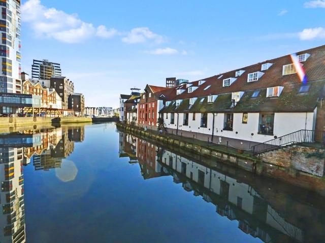 Apartment for rent in Key Street, Suffolk