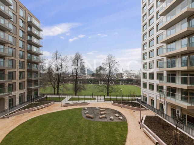 Apartment for rent in Silvertown, Greater London