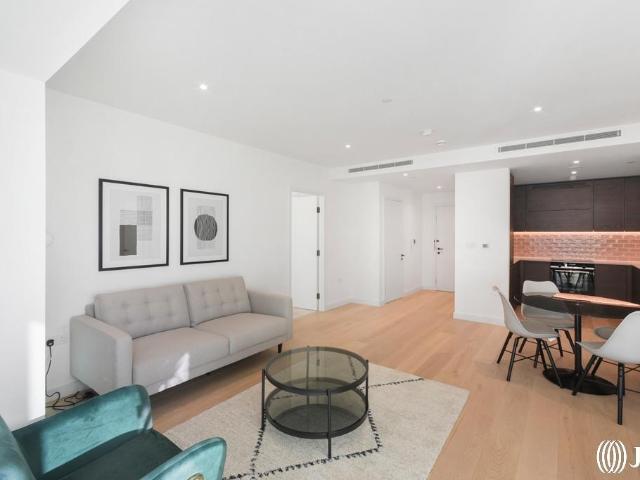 Apartment for rent in Silvertown, Greater London