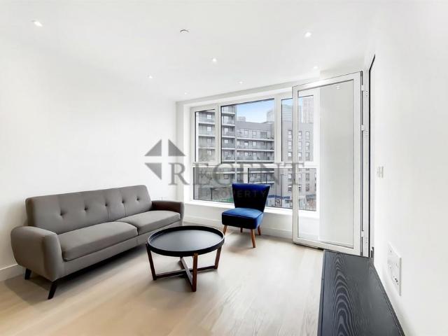 Apartment for rent in New Providence Wharf, Greater London