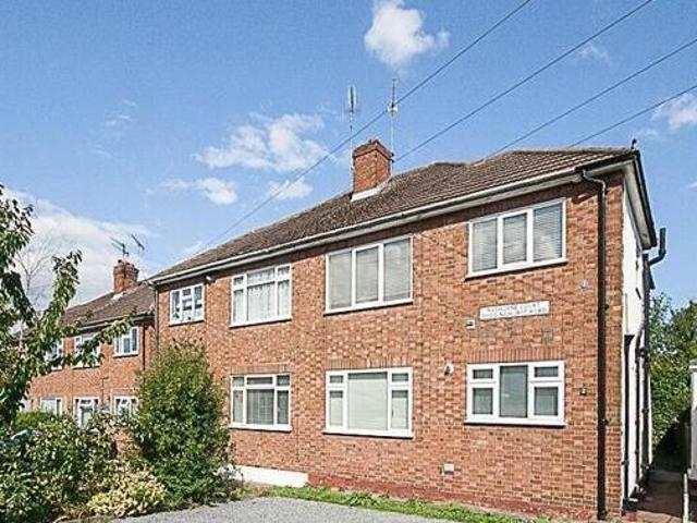 House for rent in Pilgrims' Hatch, Navestock Side