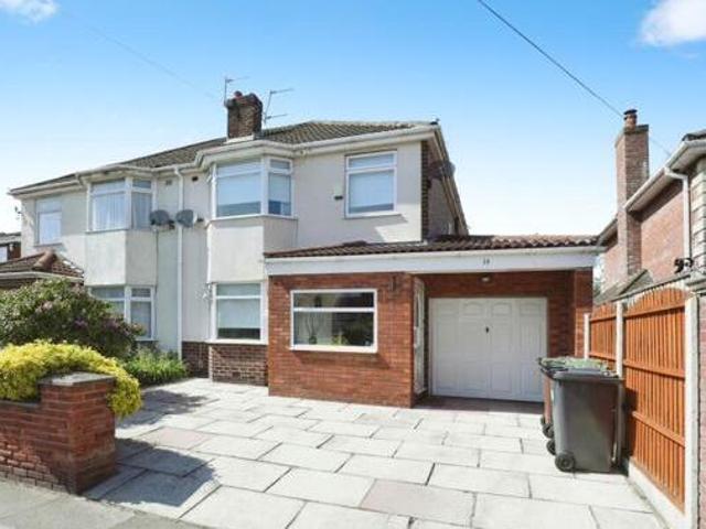 House for sale in Calderstones