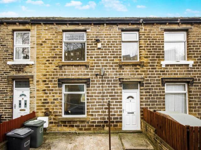 House for rent in Armitage Bridge, West Yorkshire