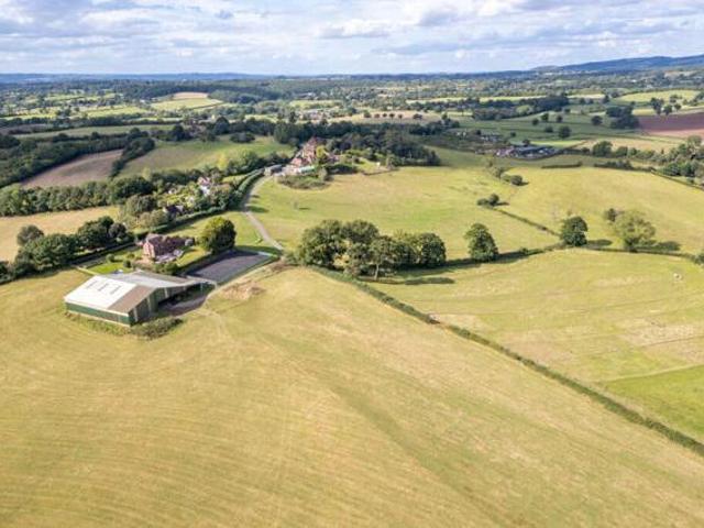 House for sale in Bromsgrove, Worcestershire