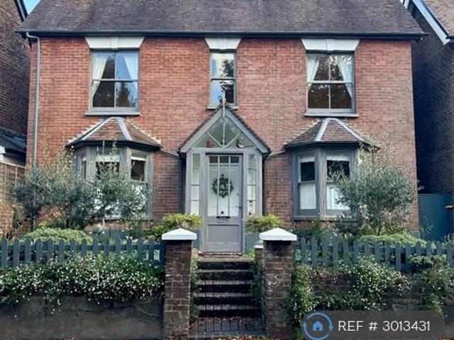 House for rent in Easebourne, Chichester